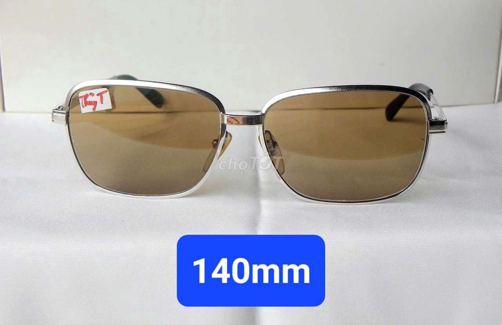 Kính râm Hoshi Hợp kim crom. Mua bán Phụ kiện thời trang khác tại Huyện Phúc Thọ Hà Nội được đăng bởi Hoàng Duy Được hình 1