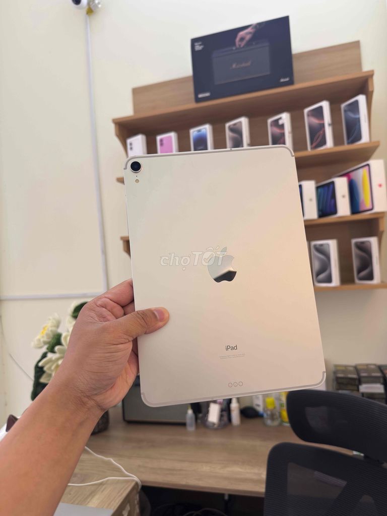 Apple iPad Pro 2018 11 inch 64GB. Mua bán Máy tính bảng tại Thành phố Buôn Ma Thuột Đắk Lắk được đăng bởi Tiễn Ngô hình 1