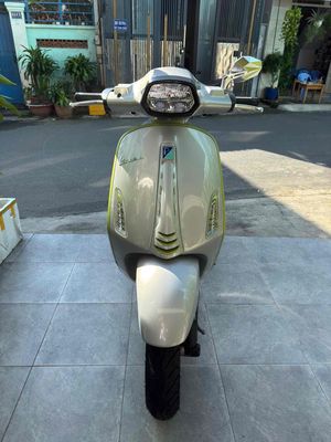 vespa sprint tech 2025 150cc. Mua bán Xe máy tại Quận 10 Tp Hồ Chí Minh được đăng bởi au thoai van