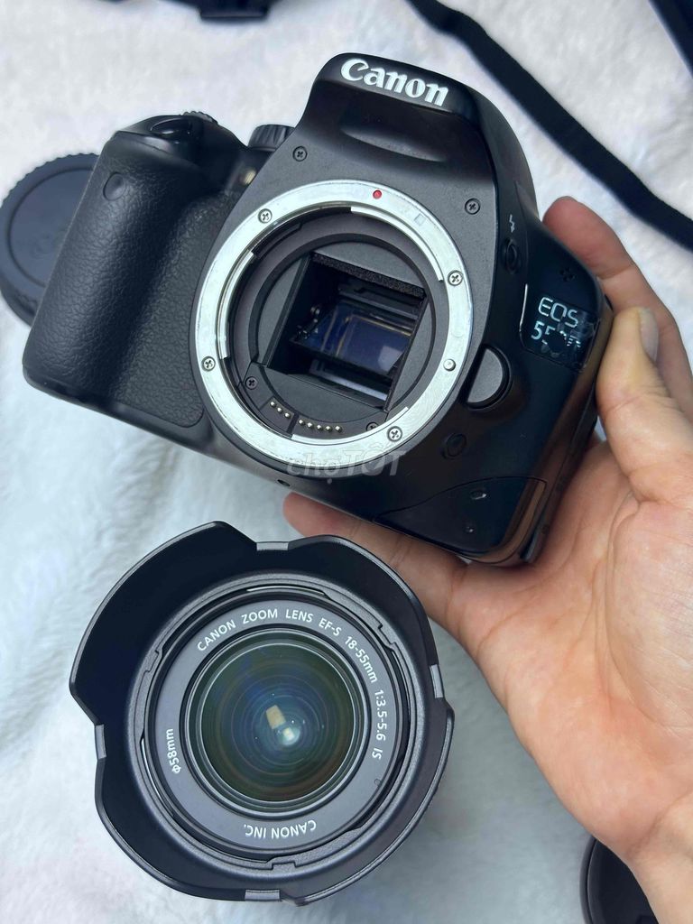 Máy ảnh Canon EOS 550D. Mua bán Máy ảnh, Máy quay tại Quận 3 Tp Hồ Chí Minh được đăng bởi Lê Thị Nhung hình 1