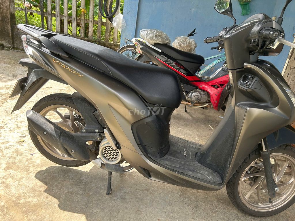 Honda Vision Nâu Đen. Mua bán Xe máy tại Huyện Quế Sơn Quảng Nam được đăng bởi ÂU PHƯỚC QUANG hình 3