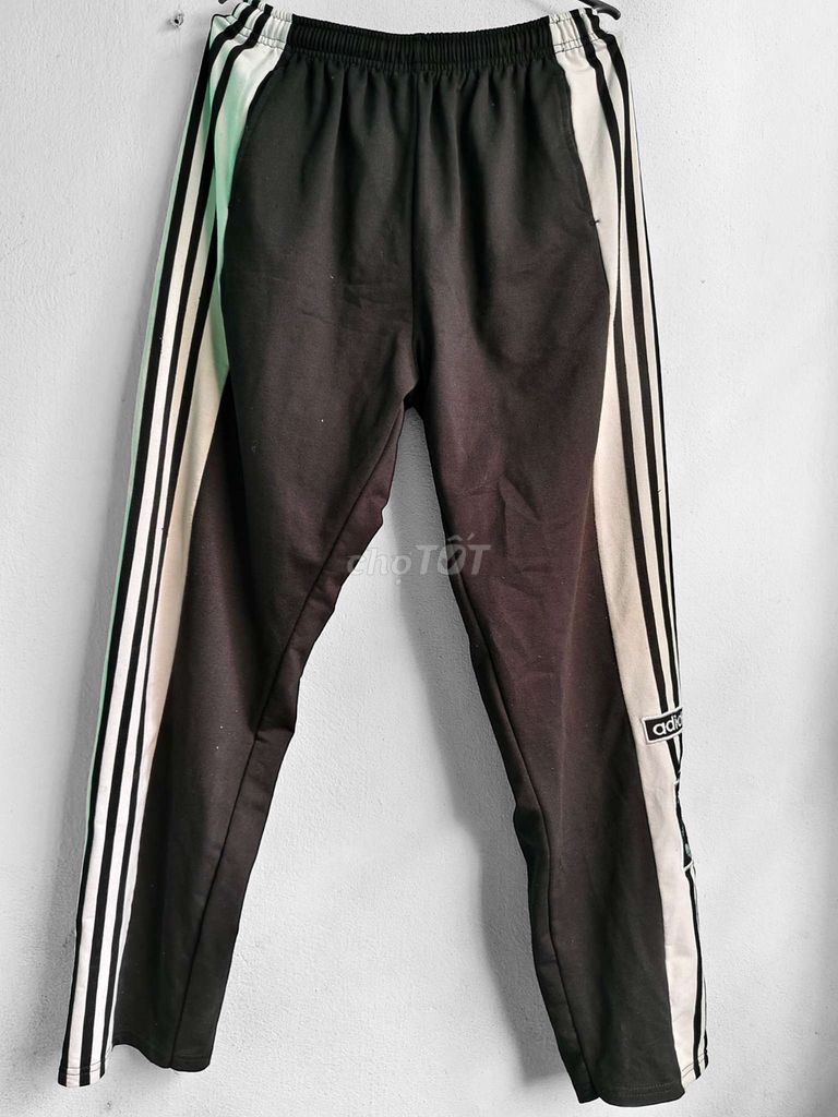 Quần thể thao Adidas Adibreak size M đen. Mua bán Quần áo tại Thành phố Huế Thừa Thiên Huế được đăng bởi A Bảy hình 1