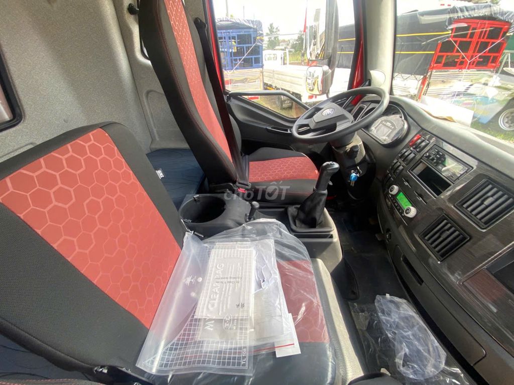 XE FAW 8 TẤN THÙNG KÍN CONT 60 KHỐI CAO 2M52. Mua bán Xe tải, xe ben tại Thành phố Biên Hòa Đồng Nai được đăng bởi PHU MAN XE TAI MOI CU hình 6