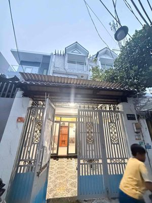 Аренда · 4 комн. · 68 м² · Huyện Nhà Bè, ул. Đường Huỳnh Tấn Phát