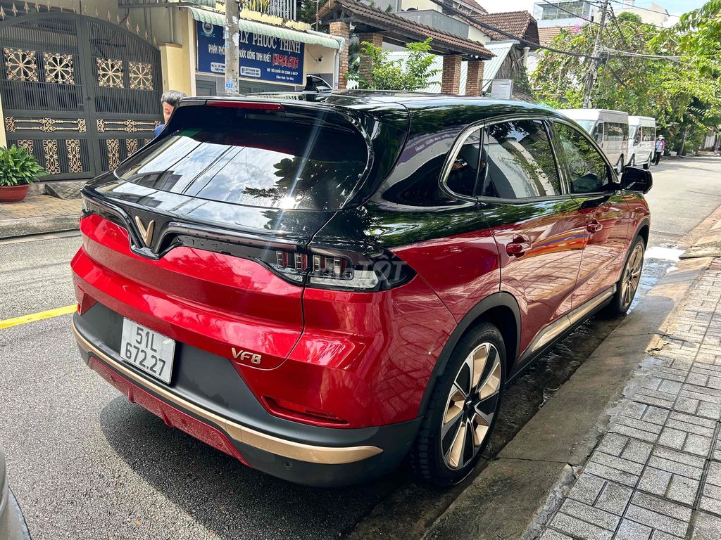 VinFast VF8 Lux Plus Mua Pin 2024 - 6.000 km. Mua bán Ô tô tại Thành phố Thủ Đức Tp Hồ Chí Minh được đăng bởi Hoàng Thái hình 4