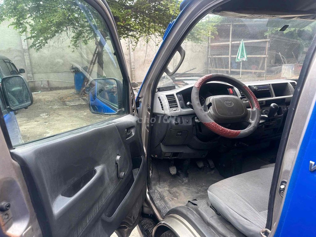 Toyota Hiace 2006 photo 5