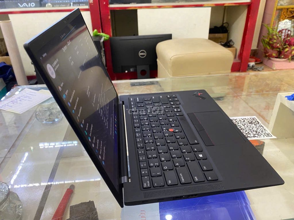 Lenovo Thinkpad X1 Carbon gen 9 core i5-1135G7. Mua bán Laptop tại Quận 10 Tp Hồ Chí Minh được đăng bởi Tân Thuận Computer hình 1