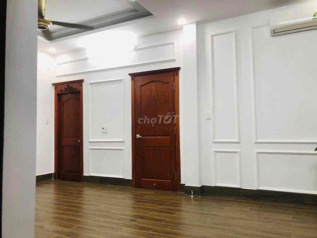 Cho thuê Biệt Thự KDC Gia Hoà- Khang Điền DTSD 400m2 P. Phước Long B