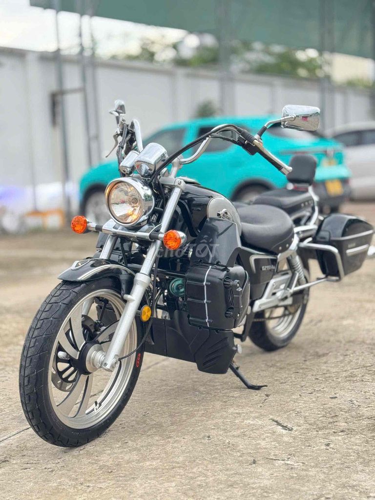 Suzuki GZ150A FI 8000KM черный, номера Сайгона, 1 хозяин, отличное состояние