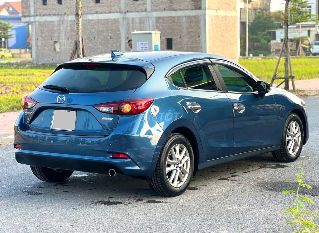 Mazda 3 hatchback 2018, trẻ trung, đi ít, giá tốt. Mua bán Ô tô tại Quận Long Biên Hà Nội được đăng bởi Long Biên Cars hình 3