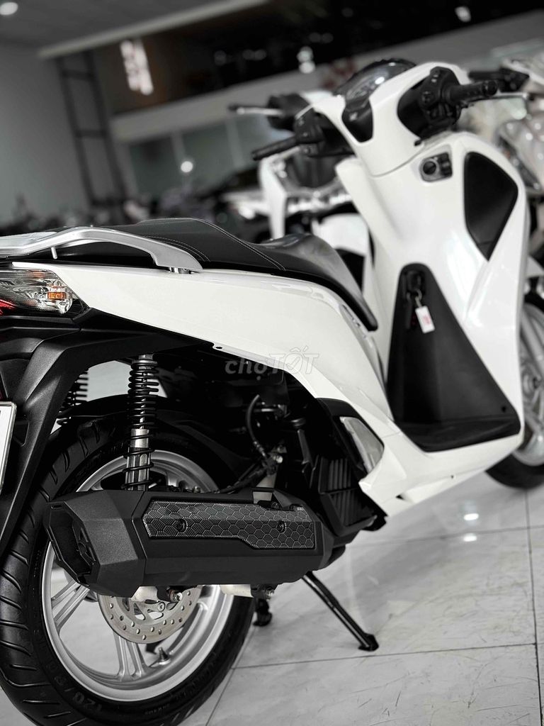 Sh125i 2018 Lướt chính chủ ký ( Hỗ trợ GÓP ) 🔥🔥🔥. Mua bán Xe máy tại Thị xã Phú Mỹ Bà Rịa - Vũng Tàu được đăng bởi Cửa Hàng Xe Máy Phú Mỹ hình 7