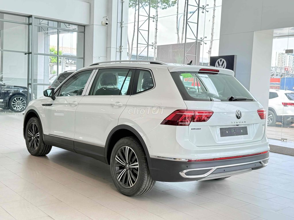 Volkswagen Tiguan 2023 mới 100% chỉ 200tr nhận xe. Mua bán Ô tô tại Quận 12 Tp Hồ Chí Minh được đăng bởi Phong GT Car hình 8