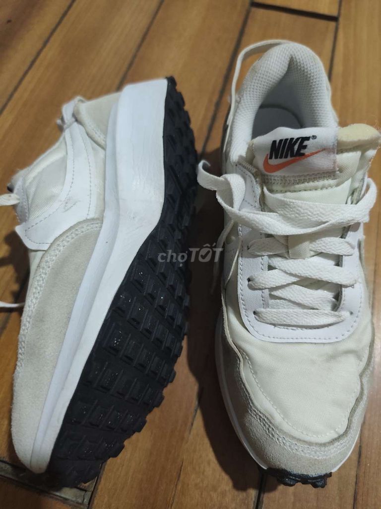 Giày thể thao Nike Trắng size 35.5. Mua bán Giày dép tại Quận 7 Tp Hồ Chí Minh được đăng bởi An Nhiên hình 1