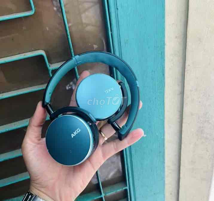Tai nghe Bluetoot chụp tai AKG chính hãng. Mua bán Tivi, Âm thanh tại Quận Hà Đông Hà Nội được đăng bởi hương hình 1
