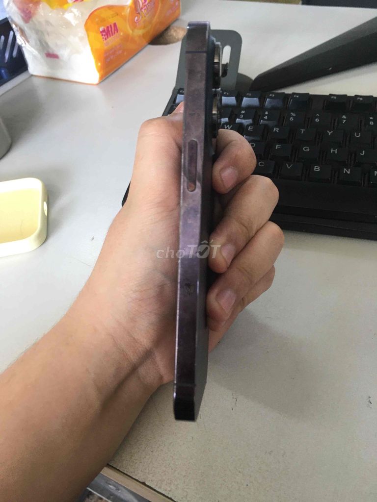 Apple iPhone 14 Pro 128GB Tím 77%. Mua bán Điện thoại tại Quận Cầu Giấy Hà Nội được đăng bởi Thế Chiến hình 1