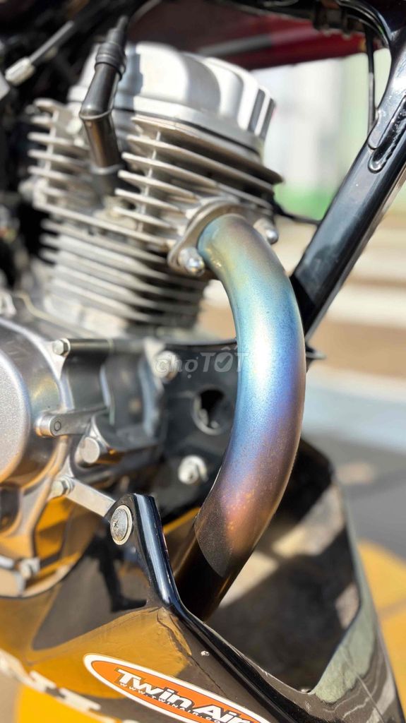 Honda APE 50cc Fi красный, белый, черный, 5 скоростей