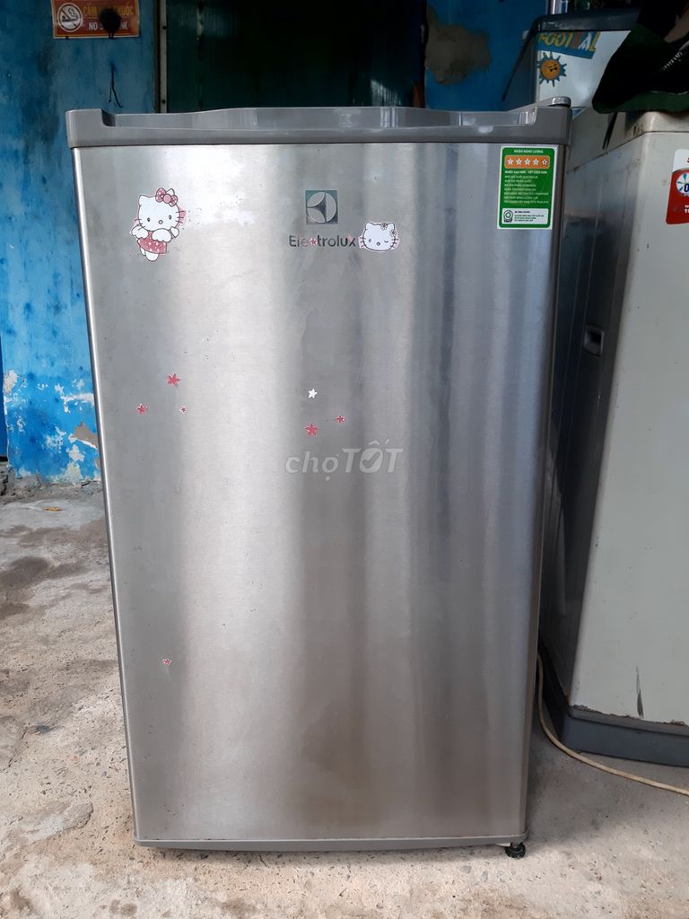 Tủ Electrolux 93L sáng đẹp chạy êm