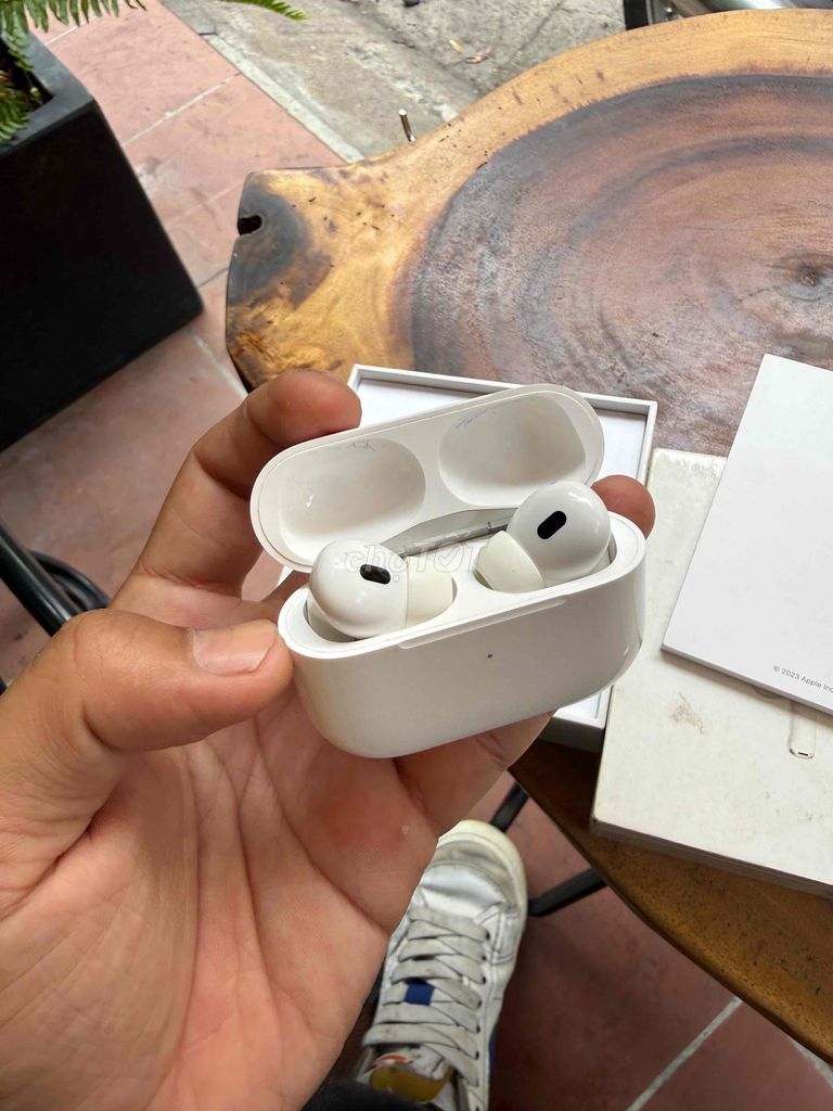 Apple AirPods Pro 2 Trắng Mới 99%. Mua bán Tivi, Âm thanh tại Quận Tân Phú Tp Hồ Chí Minh được đăng bởi hoàng quý hình 1