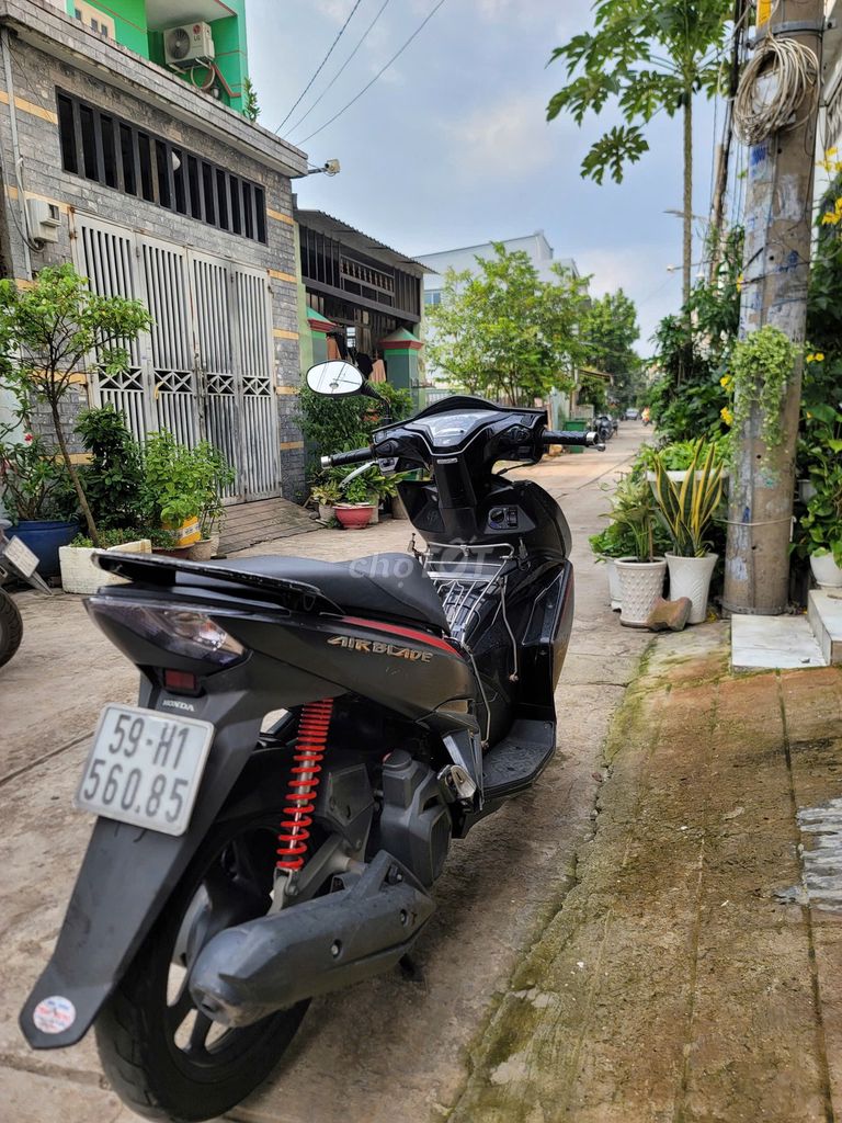 Черное издание Honda Air Blade 2015