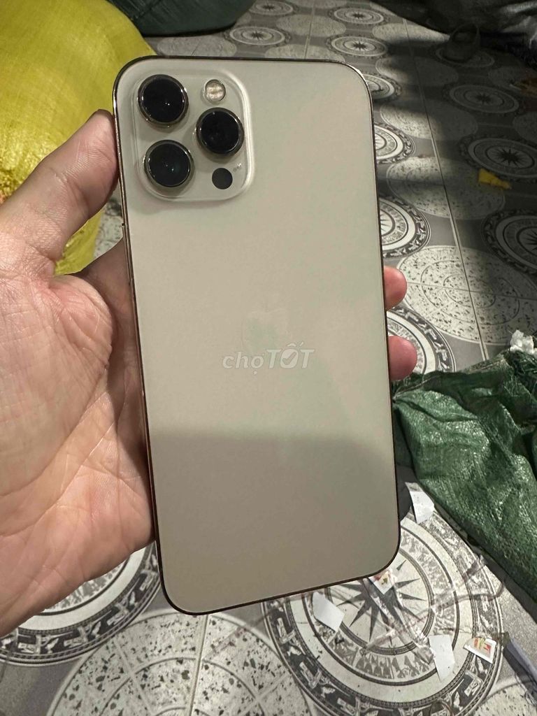 Apple iPhone 12 Pro Max 256GB Vàng Đã sử dụng. Mua bán Điện thoại tại Quận Bình Tân Tp Hồ Chí Minh được đăng bởi Quốc Khánh hình 1