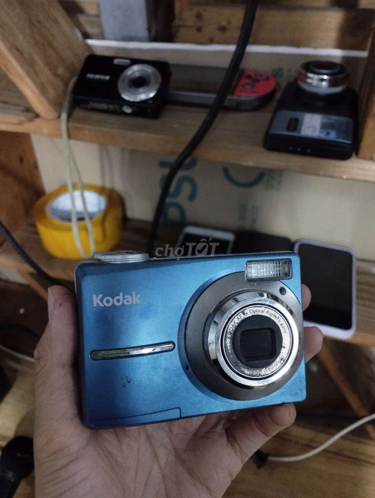 Xác máy ảnh kodak còn đẹp cho ae thợ