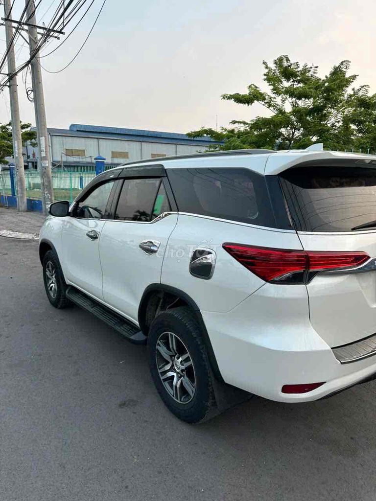 Toyota Fortuner 2017 photo 2