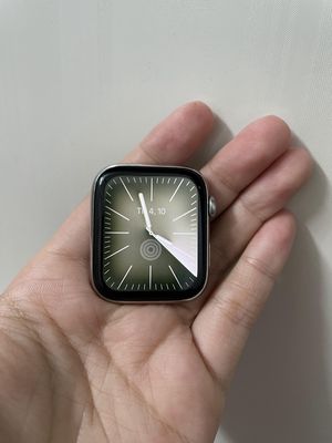 Apple Watch series 4 44mm trắng pin 100 bản thép