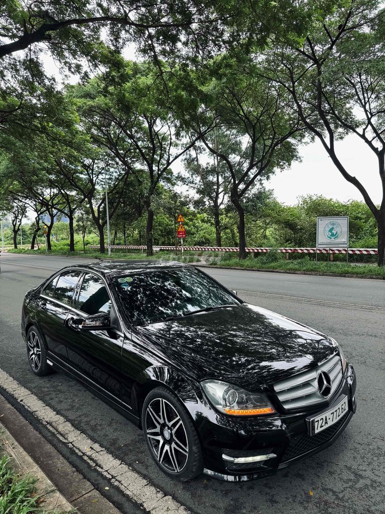 Mercedes C300 AMG Plus Sx2014 Siêu hiếm ✅. Mua bán Ô tô tại Thành phố Dĩ An Bình Dương được đăng bởi Nguyễn Sơn Auto hình 2