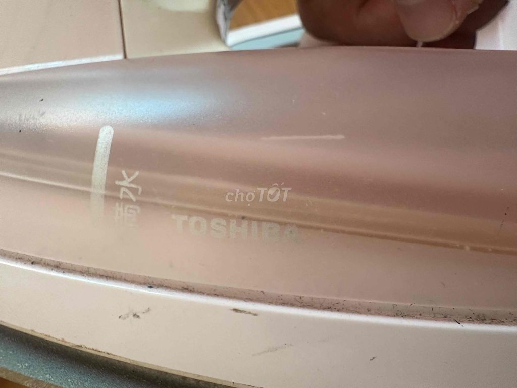 Bàn ủi hơi nước Toshiba Hồng Không dây 1200W. Mua bán Nội thất, đồ gia dụng khác tại Quận Bình Thuỷ Cần Thơ được đăng bởi Khôi Nguyên hình 1