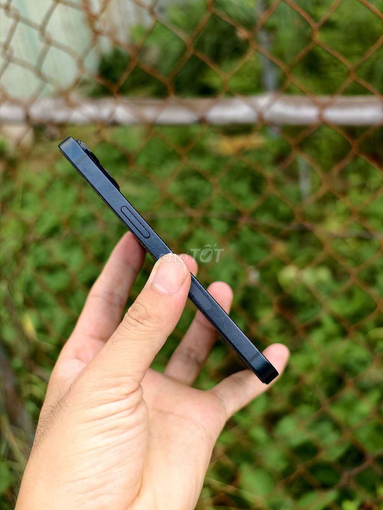 Apple iPhone 13 128GB Đen Cận 99%. Mua bán Điện thoại tại Thành phố Thủ Dầu Một Bình Dương được đăng bởi HUNG MOBILE  hình 1