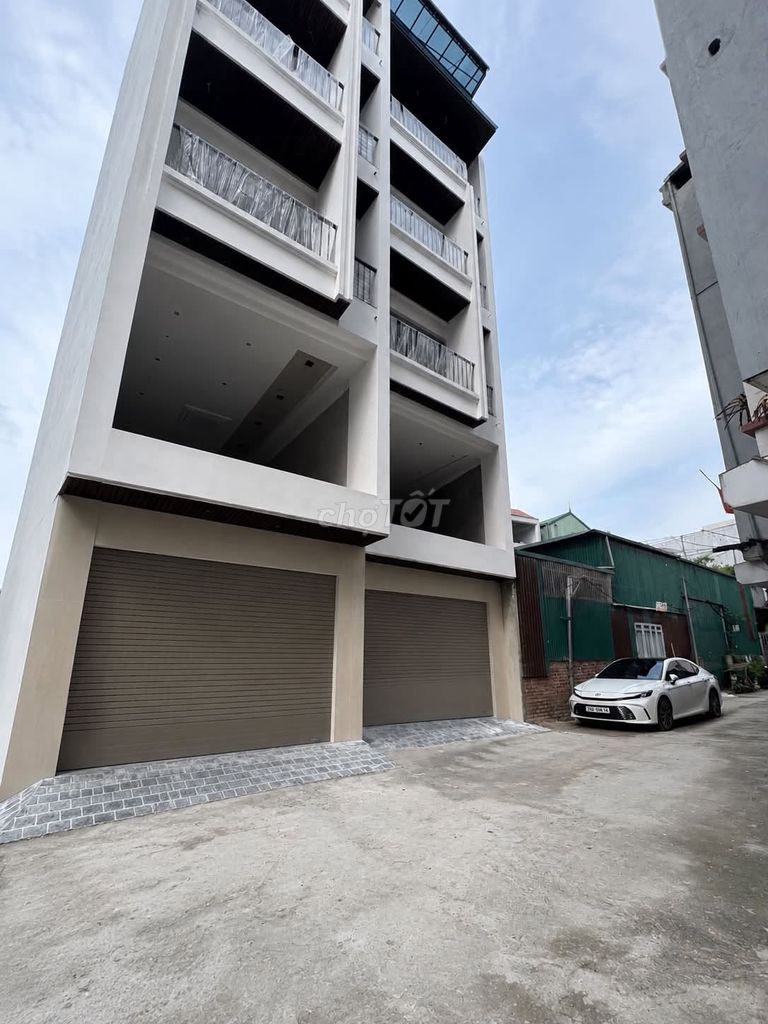 BÁN NHÀ LONG BIÊN 50M 6T NGÕ 6M XE TẢI RA VÀO, THANG MÁY- NỘI THẤT XỊN