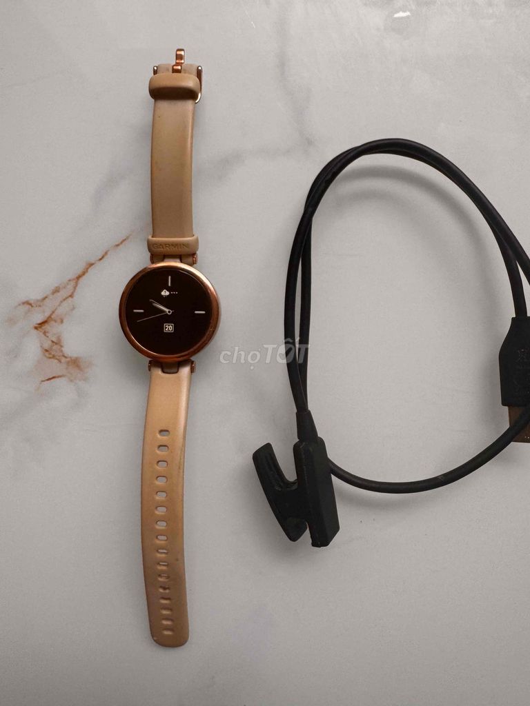 Garmin Lily Vàng hồng Nữ Like New. Mua bán Thiết bị đeo thông minh tại Quận Hải Châu Đà Nẵng được đăng bởi Nguyễn Tài Đức hình 1