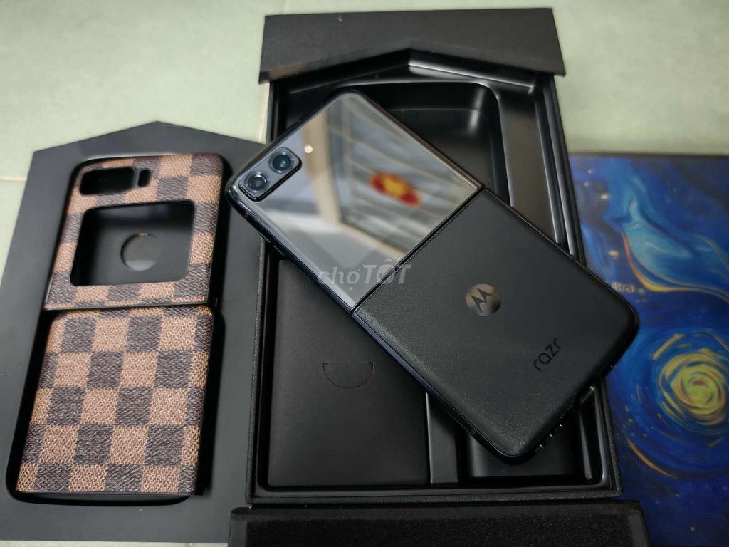 Motorola razr 2022 8/256 fullbox, zin đẹp KENG. Mua bán Điện thoại tại Quận 10 Tp Hồ Chí Minh được đăng bởi Sky Nguyen hình 1