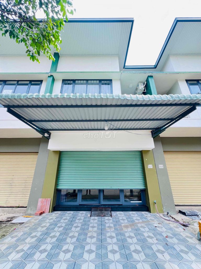 Cho thuê nhà nguyên căn 2 tầng KĐT Oasis, 2PN, 2 máy lạnh, giá 6tr