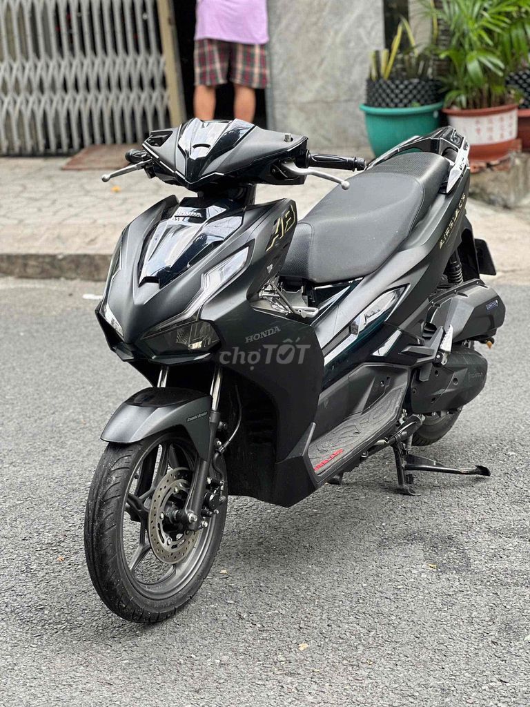 AirBlade 125, 4 вала 2024, черный, серый, 16 000 км, расстояние до точки