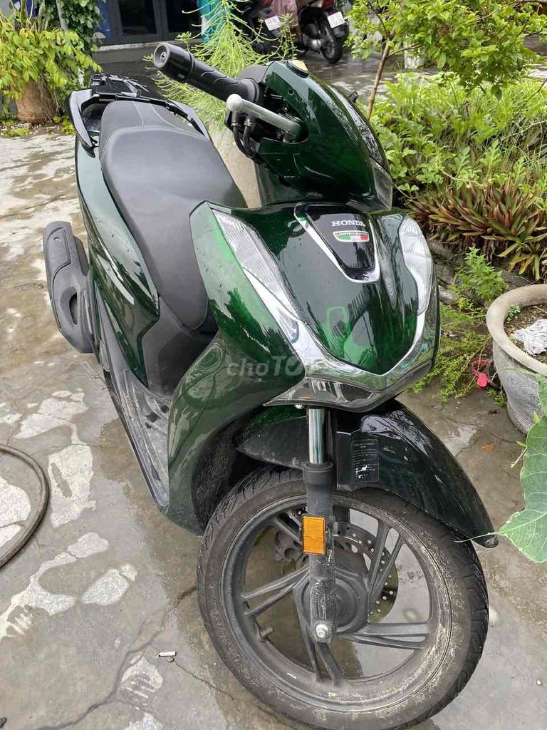 Honda SH Limited 2025 Прозрачный бирюзовый 20000 км