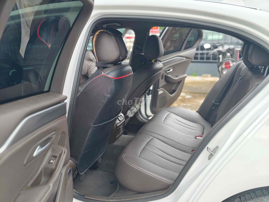 VinFast Lux A2.0 2019 2.0 AT - km màu trắng. Mua bán Ô tô tại Quận Long Biên Hà Nội được đăng bởi BON AUTO hình 6