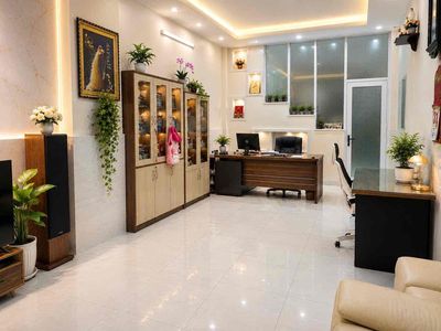 Nhà phố 100 m² · 5 PN · Đường Phạm Thế Hiển