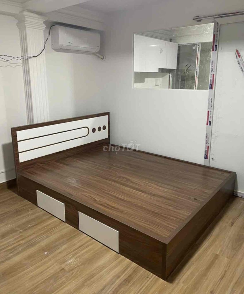Giường ngủ Gỗ MDF 1m6x2m Nâu, Trắng. Mua bán Giường, chăn ga gối nệm tại Quận 12 Tp Hồ Chí Minh được đăng bởi Hong Le hình 1