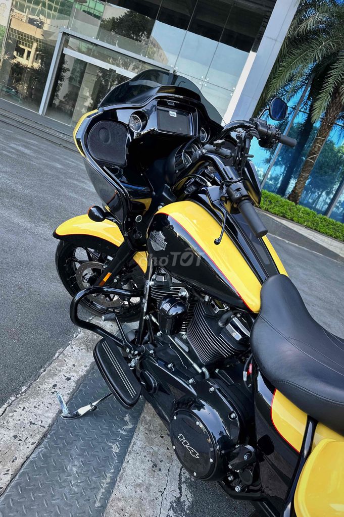 HARLEY Road Glide 114Ci 6/2024 Siêu Lướt. Mua bán Xe máy tại Quận Tân Bình Tp Hồ Chí Minh được đăng bởi Nguyễn Đình Quang Duy  hình 4