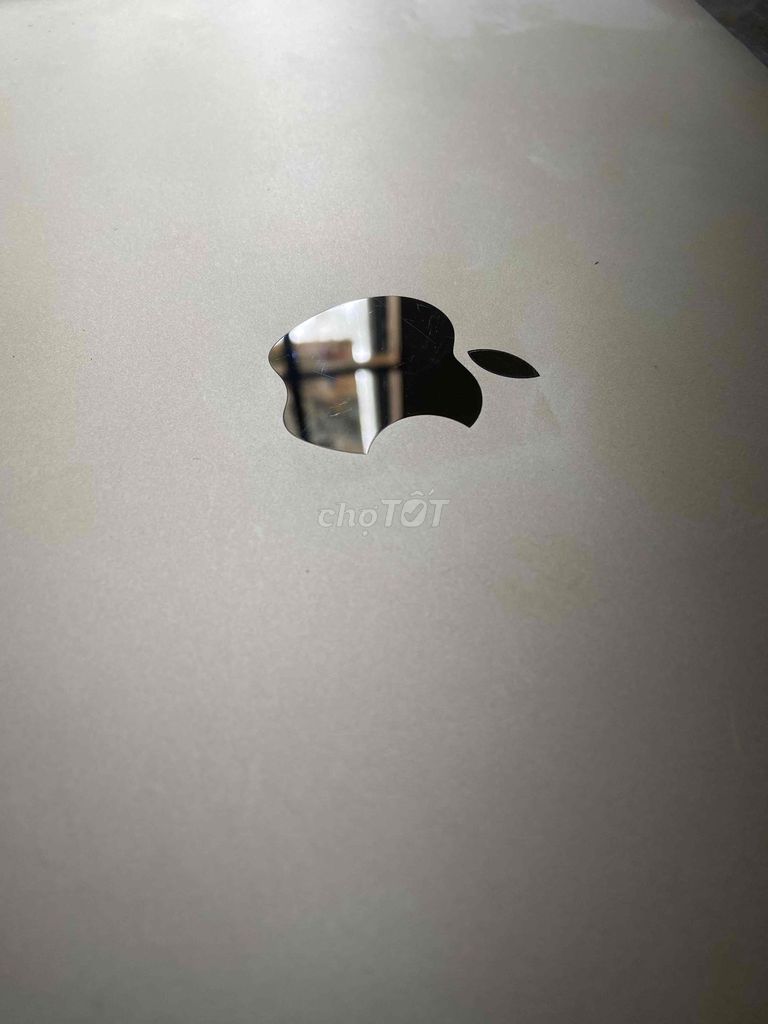 mình bán macbook pro 2017 giá 8tr máy chính hãng. Mua bán Laptop tại Huyện Hòn Đất Kiên Giang được đăng bởi trương Vũ Phương hình 1