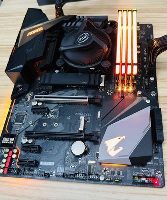 Z390 Aorus Elite, i7 8700K, Corsair 32GB/3600 RGB - 133096149