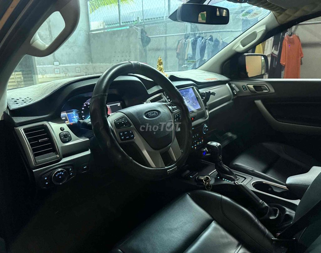 Ford Everest 2019 Trend 2.0L AT 4x2 - 99000 km. Mua bán Ô tô tại Quận Gò Vấp Tp Hồ Chí Minh được đăng bởi cherry trần hình 2