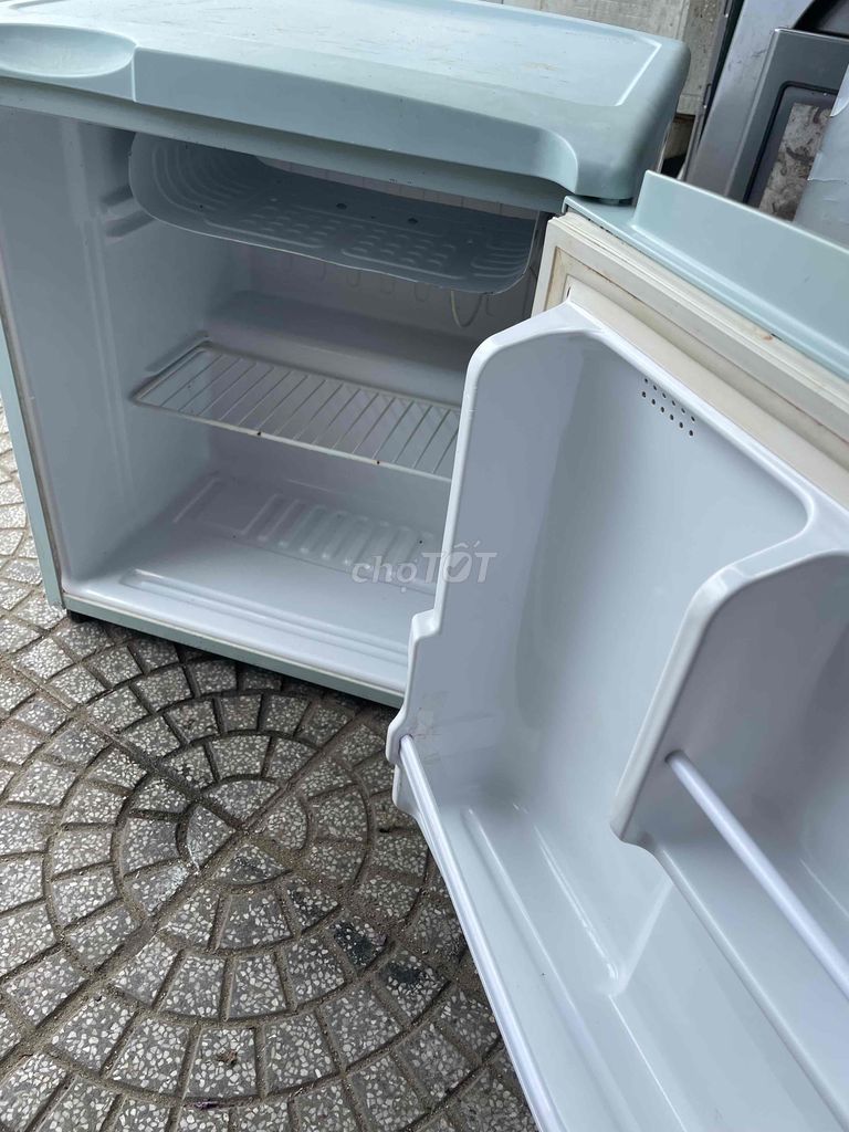tủ lạnh mini 50l sanyo