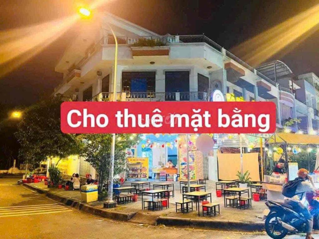 Cho thuê MBKD góc 3 mặt tiền Man Thiện quận 9 Diện tích hơn 100m2