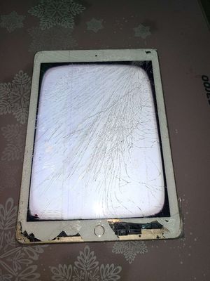 Xác ipad air 2 64g như hình. Mua bán Máy tính bảng tại Thành phố Đồng Xoài Bình Phước được đăng bởi Thanh Tuyền