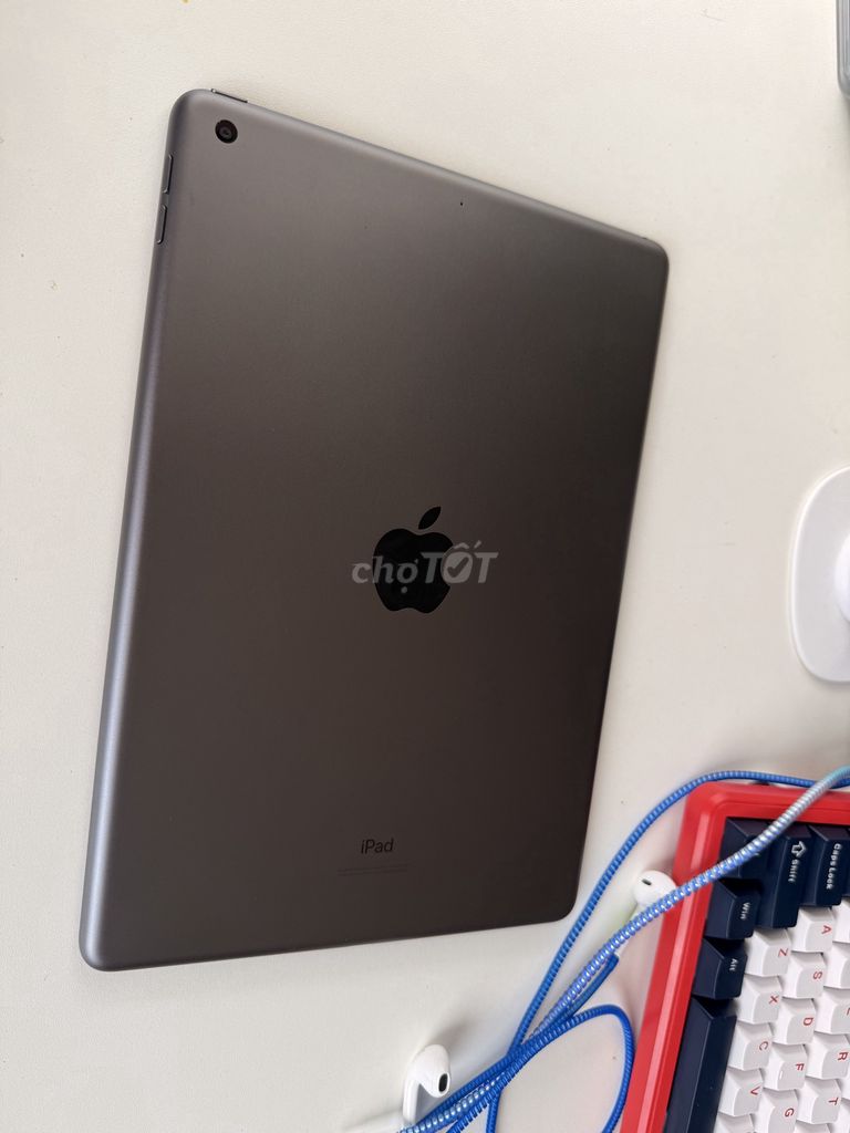 iPad 10.2 Gen 2020 128GB zin all - Pin new 100%. Mua bán Máy tính bảng tại Quận Hà Đông Hà Nội được đăng bởi Trần Lan Anh hình 1