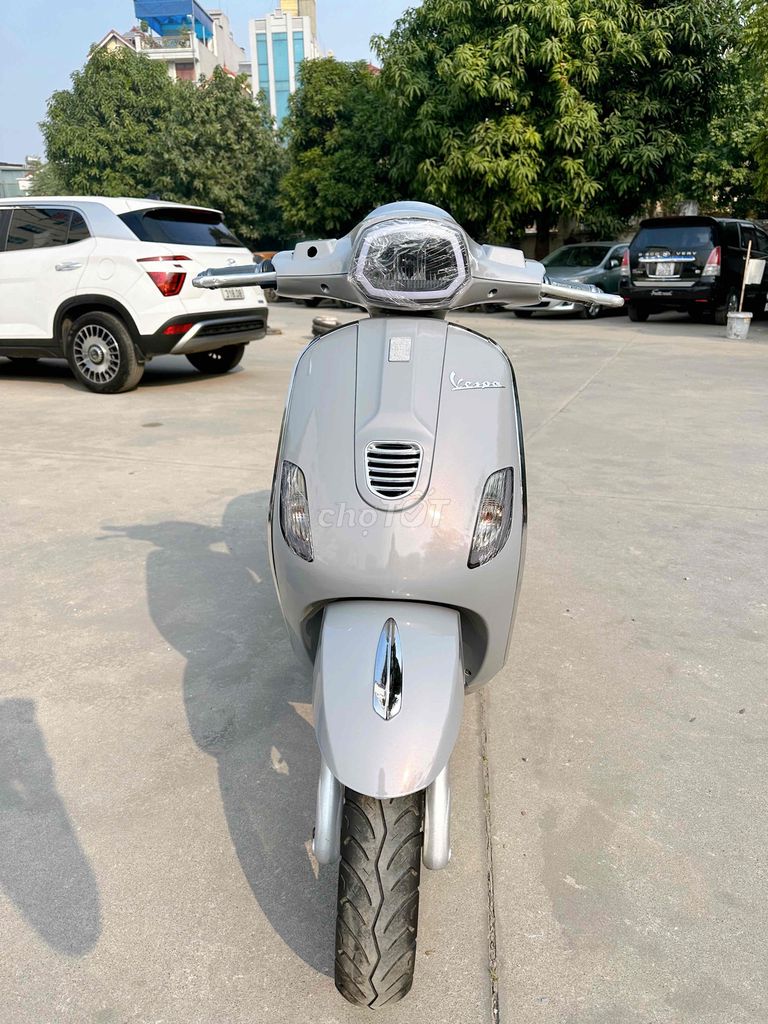 vespa điện đèn vuông càng đúc ắc quy siêu lướt 24