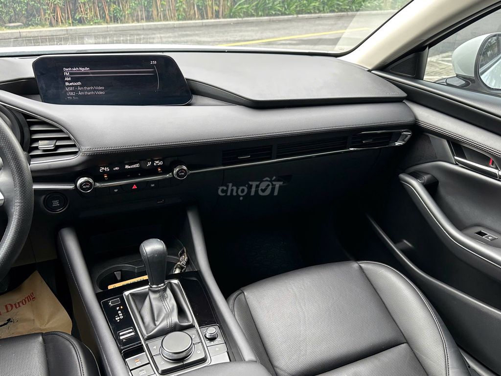 Mazda 3 1.5 Luxury 2023 -30000 km -579tr. Mua bán Ô tô tại Thành phố Dĩ An Bình Dương được đăng bởi Siêu Thị Ô Tô Bình Dương  hình 15