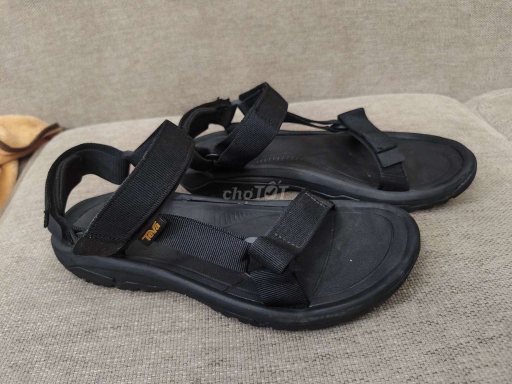 Dép sandal Teva Nam Đen size 43. Mua bán Giày dép tại Quận Tây Hồ Hà Nội được đăng bởi Phong nguyễn hình 1